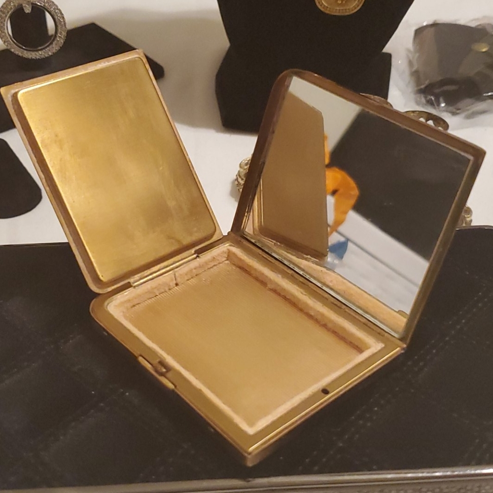 Vintage compact - Picture 6 of 8